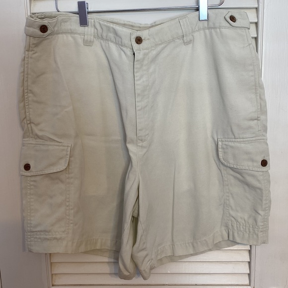 Tommy Bahama 38 SZ Relax Shorts. High quality. Side Pockets Excellent Condition - Picture 2 of 14